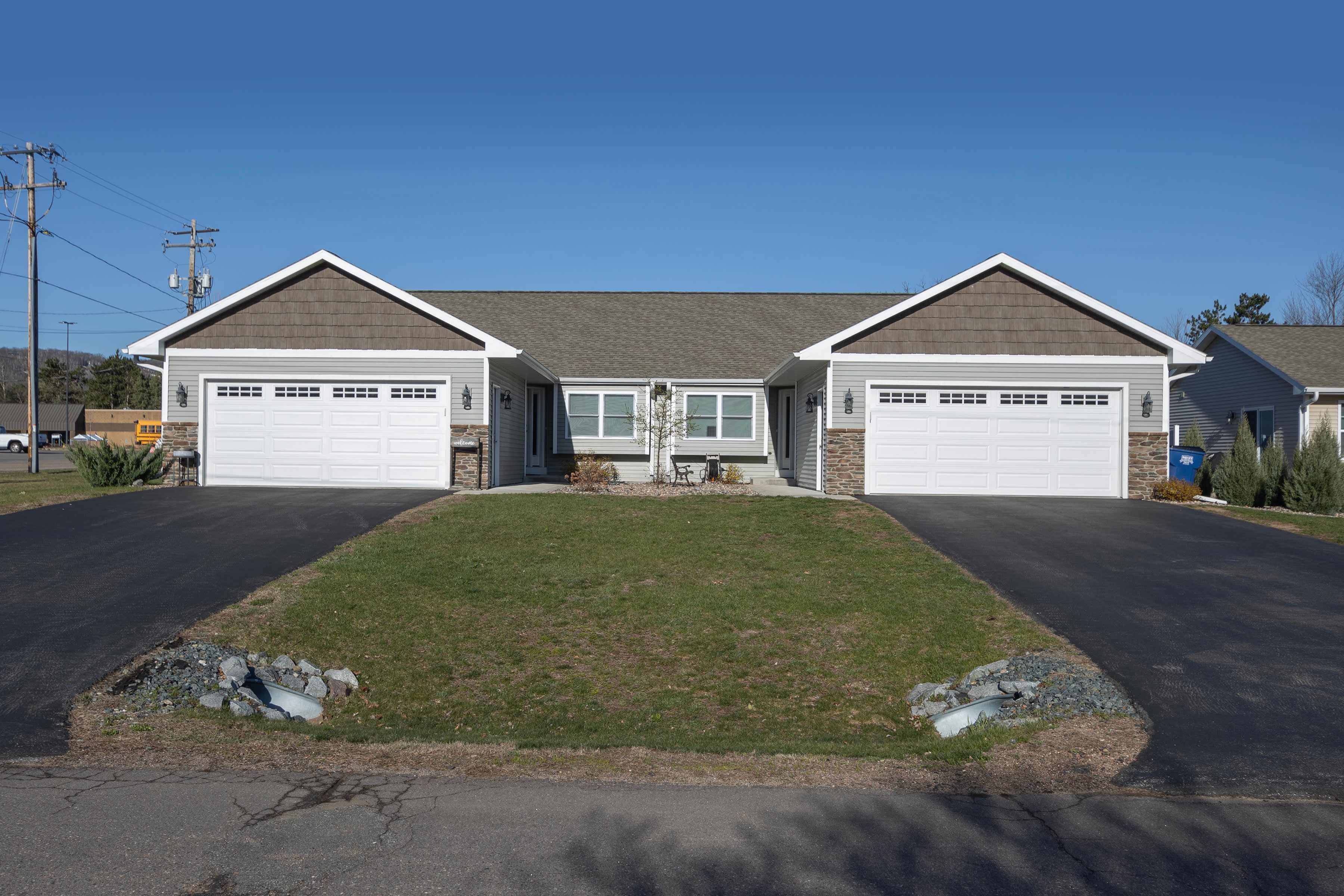 227322 Dove Ave – photo 1 of 39