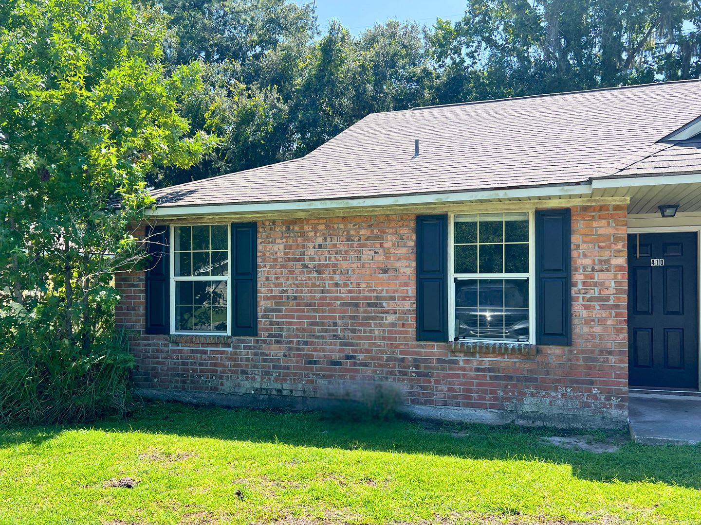 2/2 with small yard! – photo 1 of 16