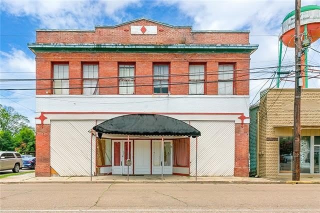 302 E Railroad Avenue – photo 1 of 4