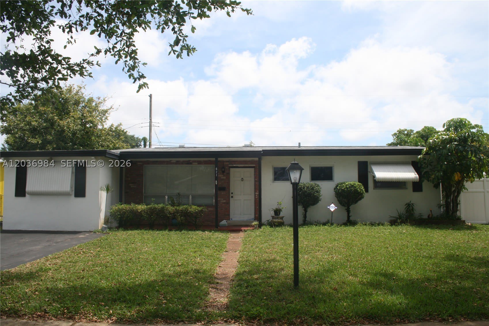 621 Sw 64 Way – photo 1