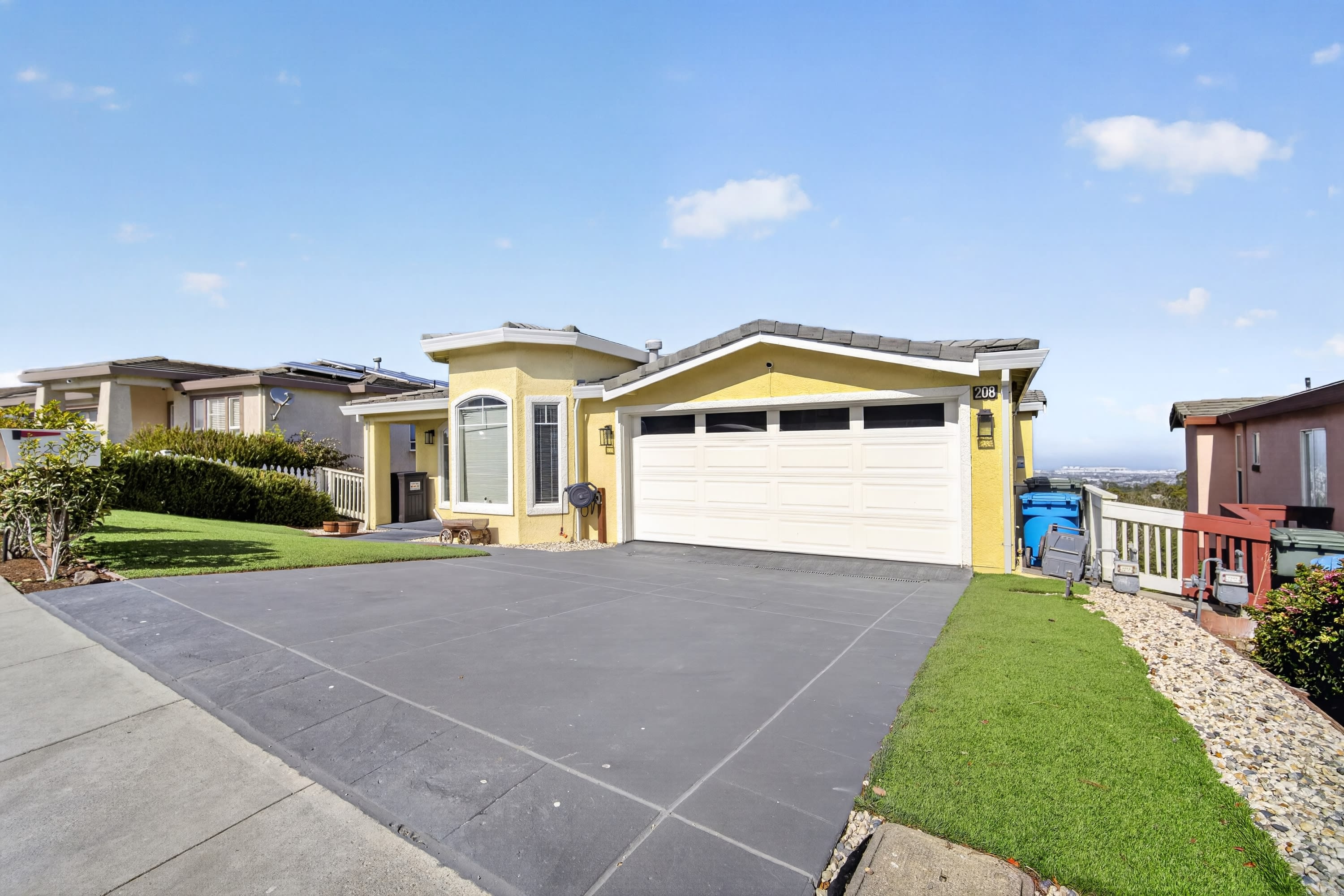 208 Goodwin Drive – photo 1 of 10