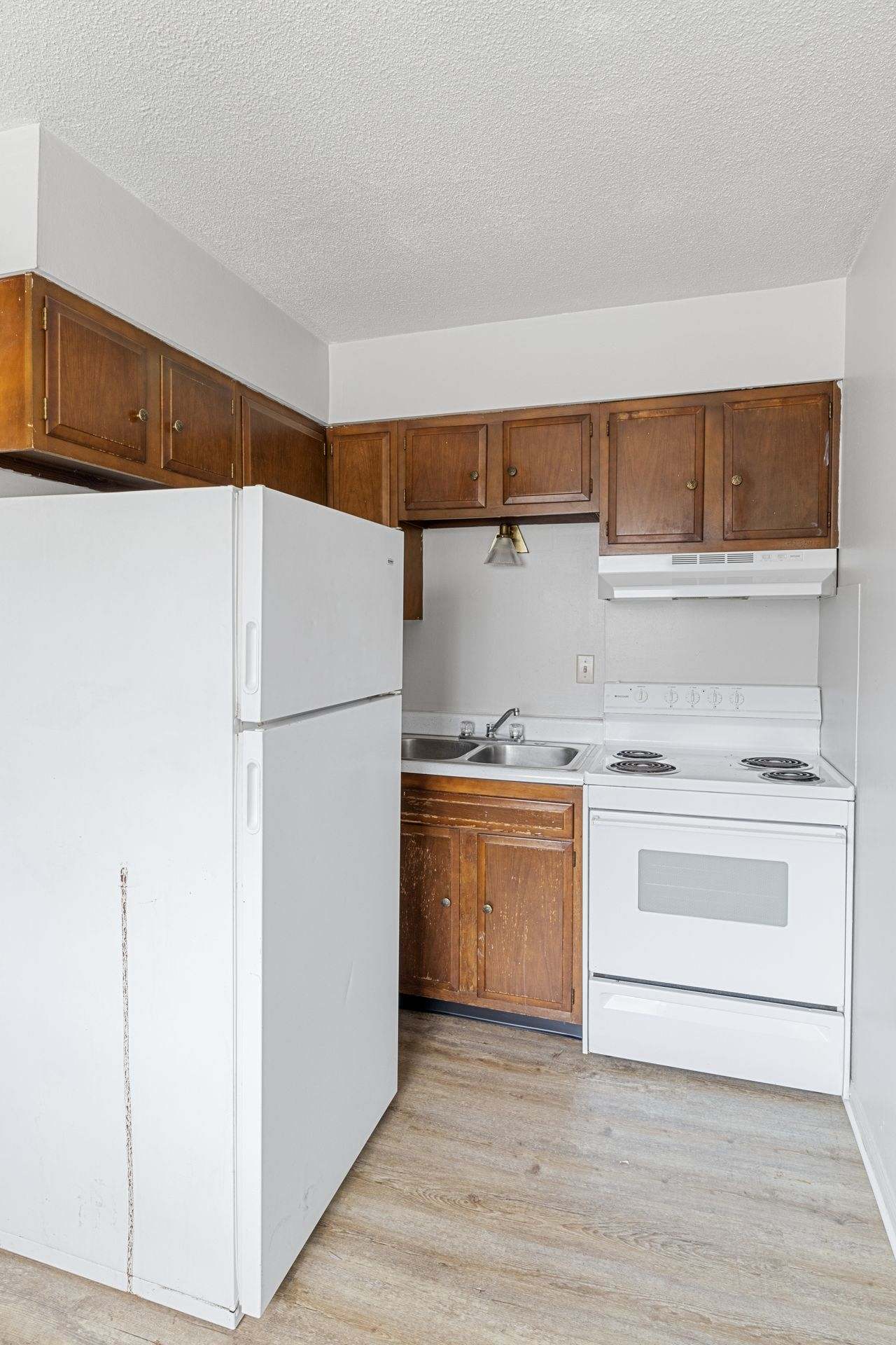 University Apartments – photo 1