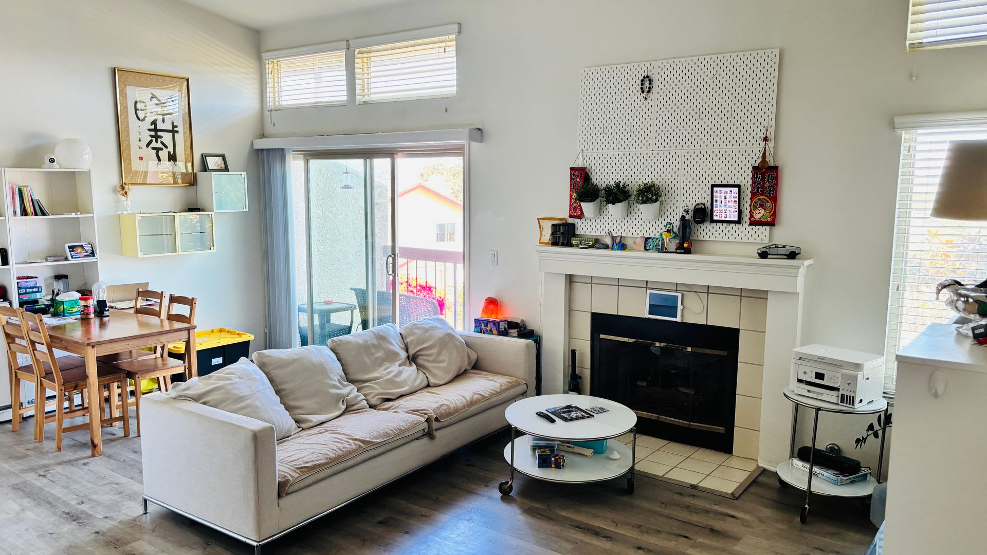 Thousand Oaks Town Home with Amazing Views Including a Two Car Garage – photo 1