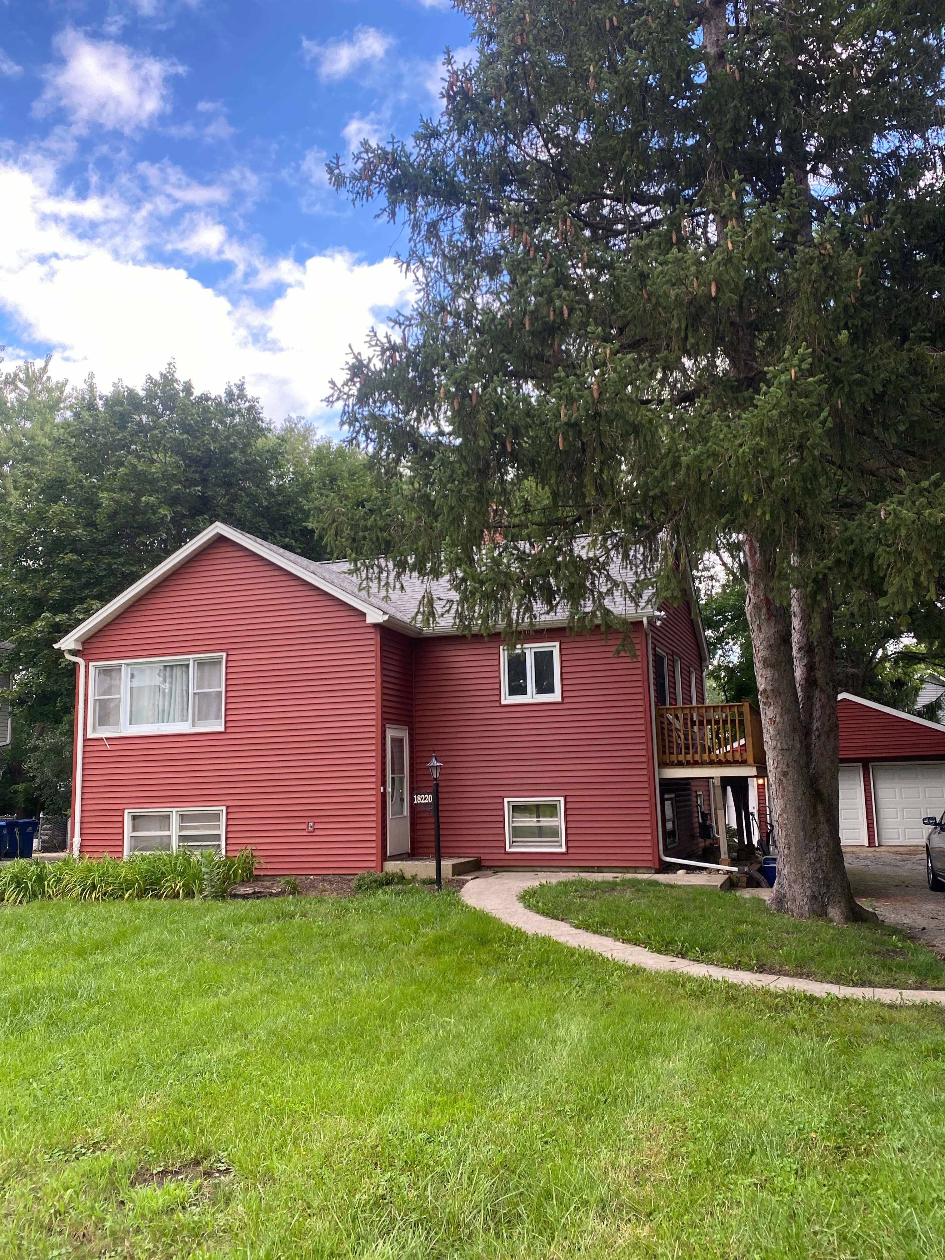 18220 W Lindenwood Dr – photo 1 of 21