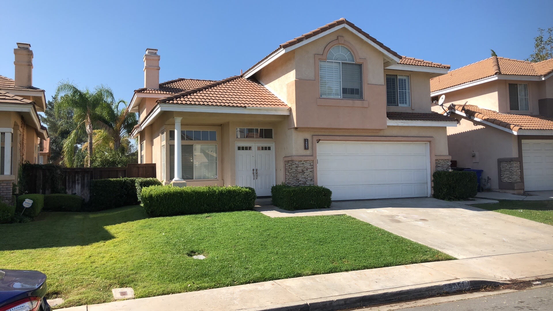 Spacious, Comfortable & Ready to Welcome You Home! – photo 1