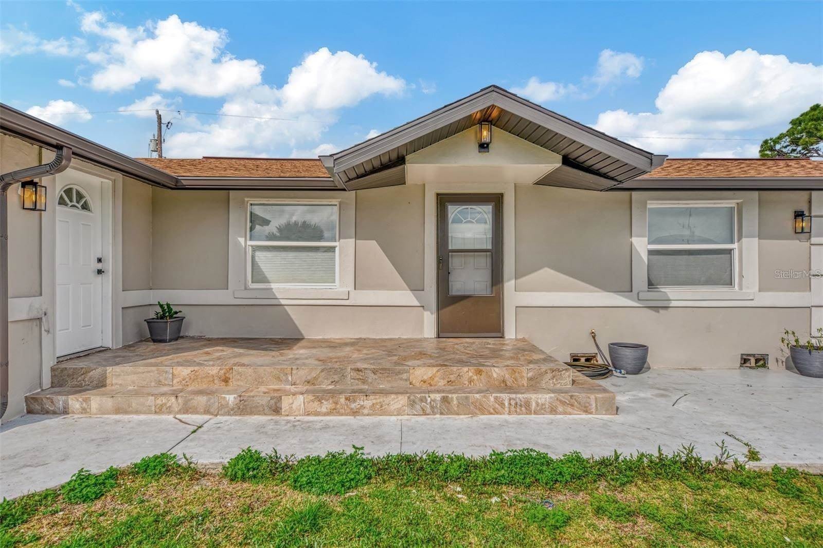 304 San Carlos Avenue Unit B – photo 1 of 19
