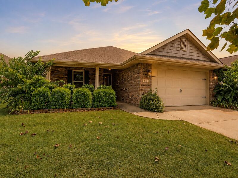 323 Harbor Glen Drive Southwest – photo 1