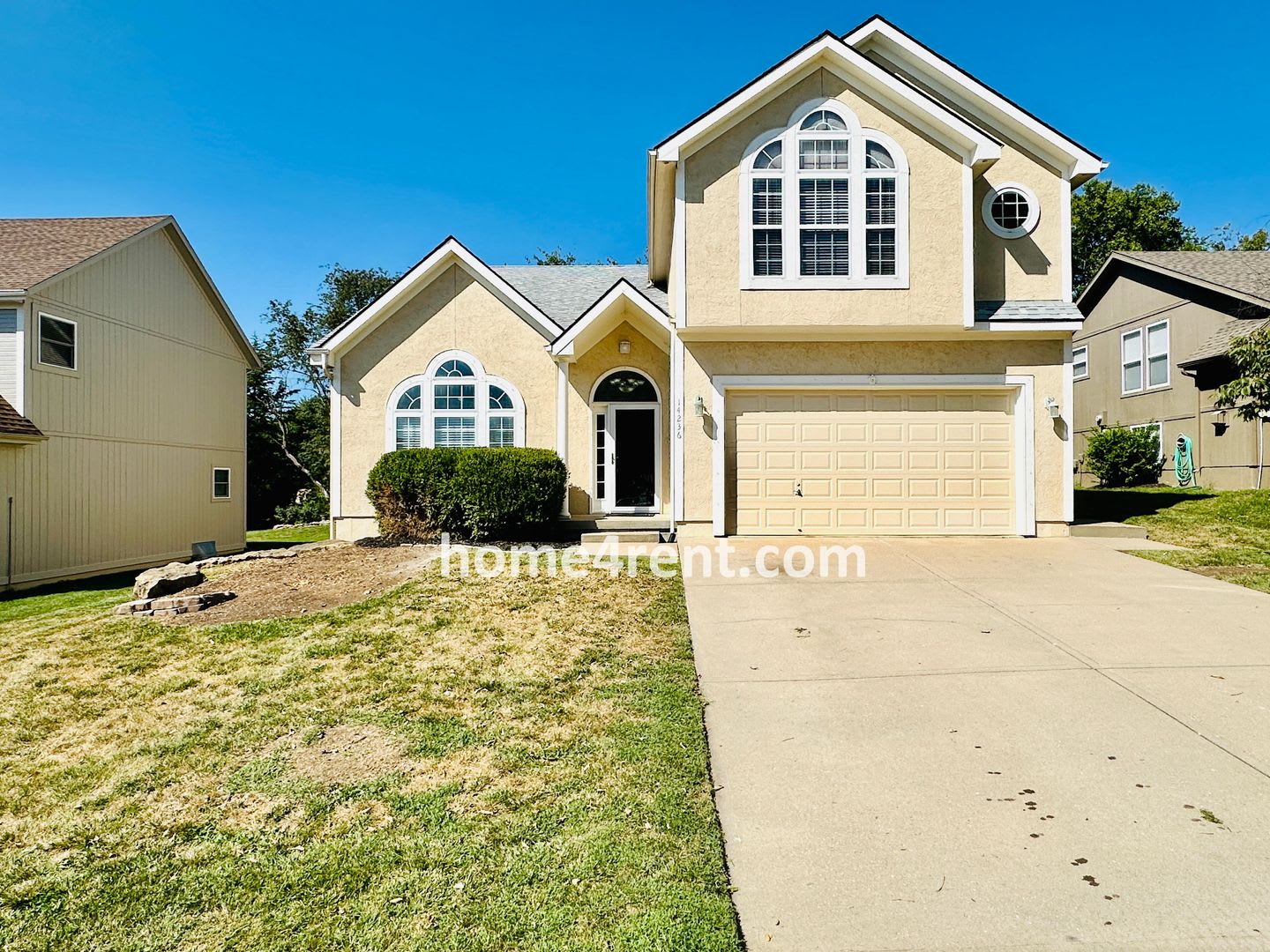 Beautiful Home In Blue Valley Schools W Wood Floors Finished Basement And A Peaceful Private Fenced Yard – photo 1