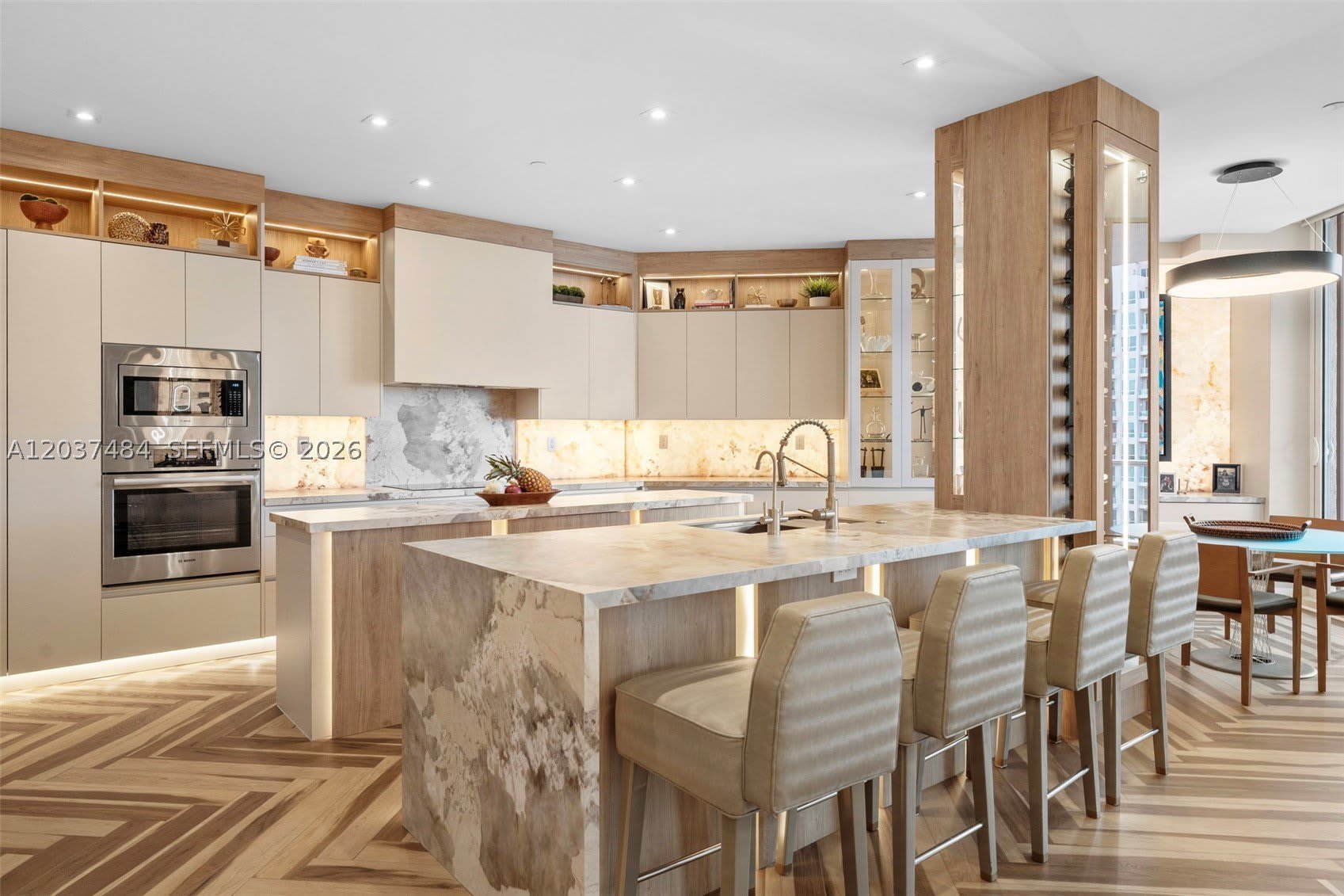 60 Edgewater Dr – photo 1