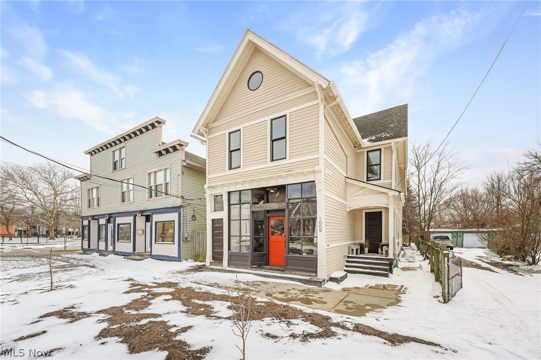 1009 Kenilworth Avenue – photo 1 of 24