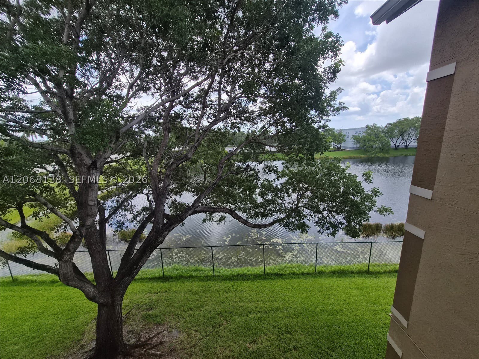 101 SW 117th Ave – photo 1