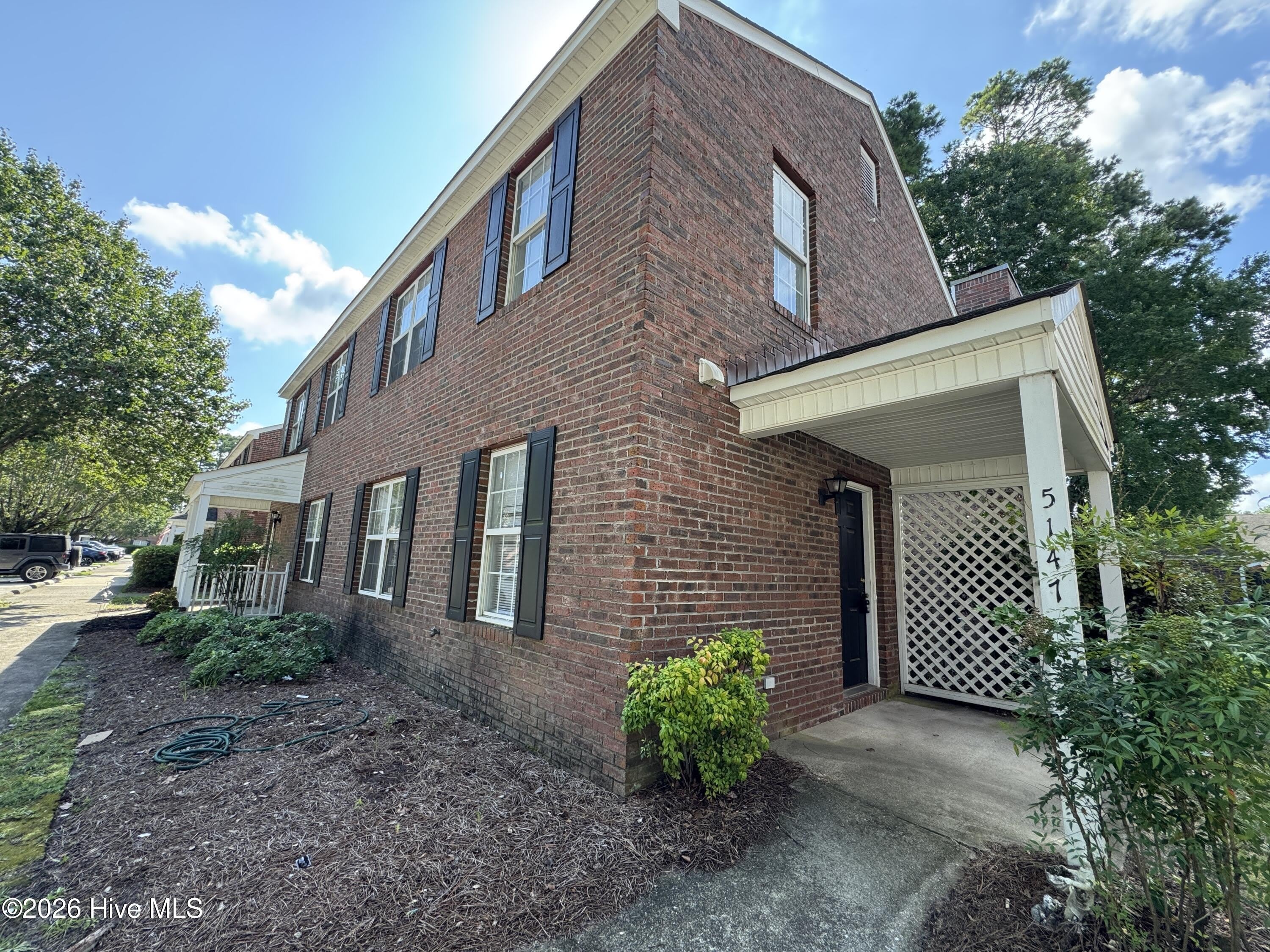 5147 Lamppost Circle – photo 1 of 17