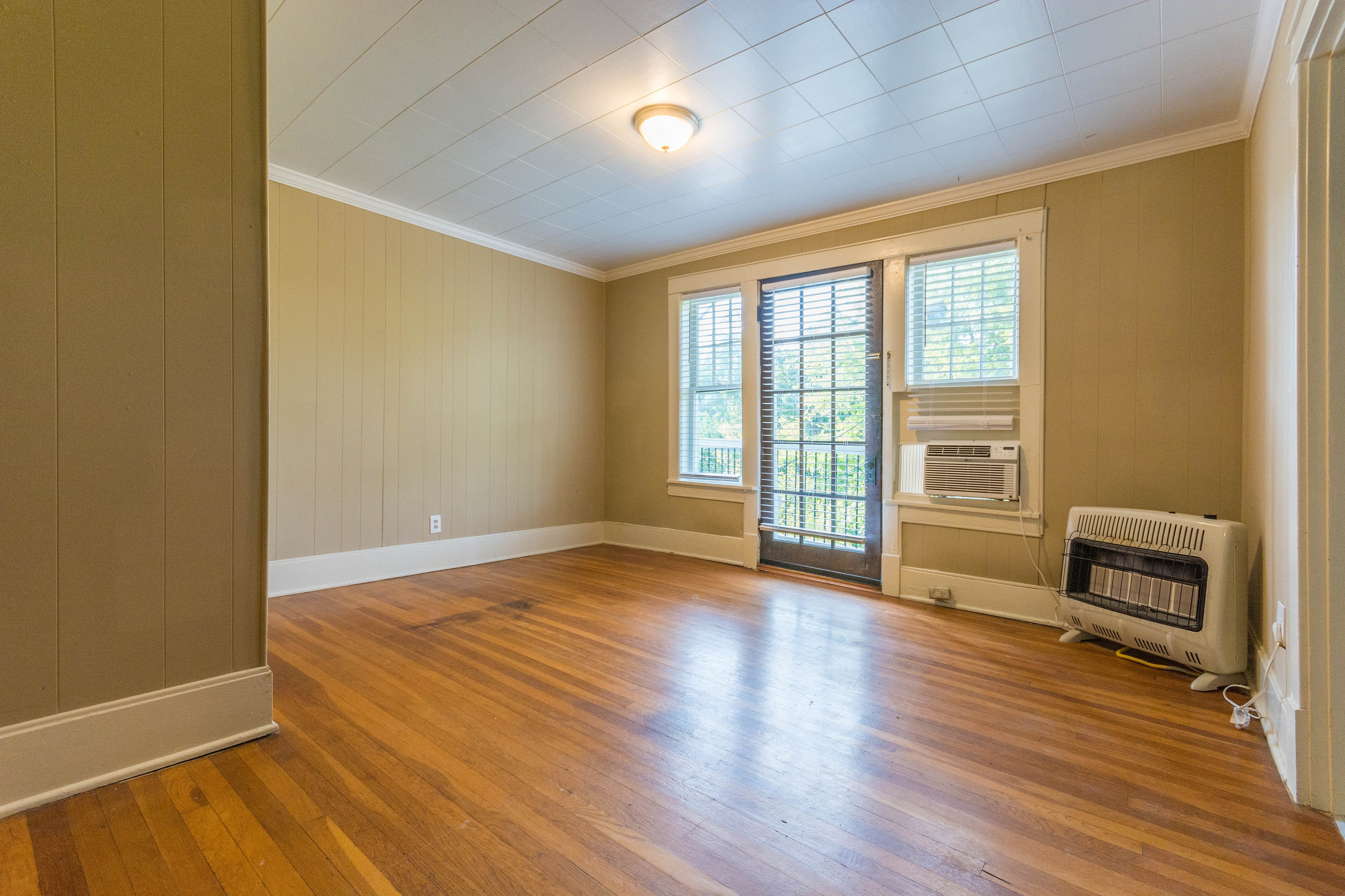 Valley View Apartments – photo 1