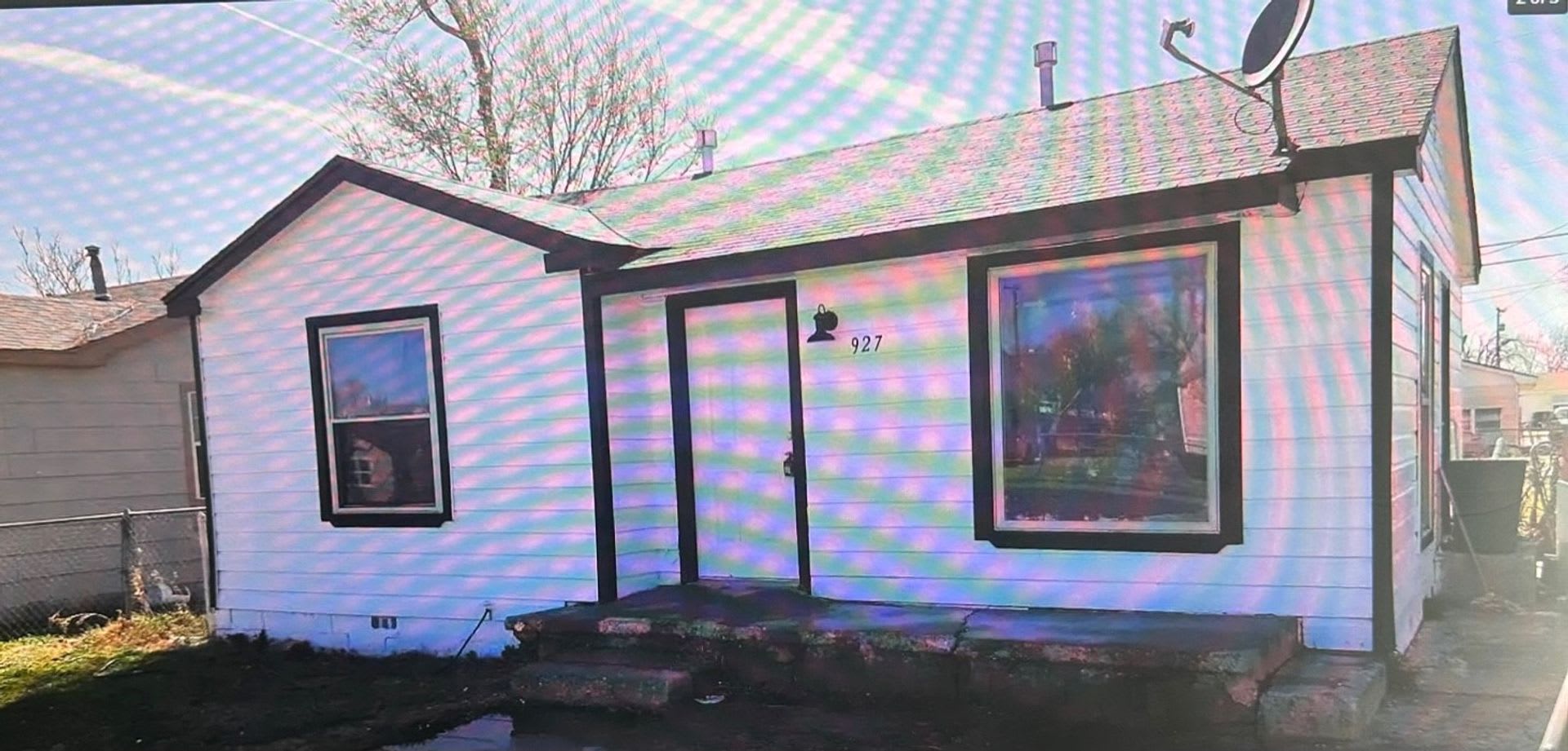 927 Columbine St – photo 1