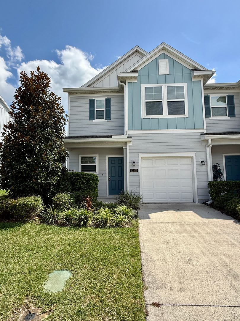 Great 3 bedroom 2.5 bath Townhouse – photo 1