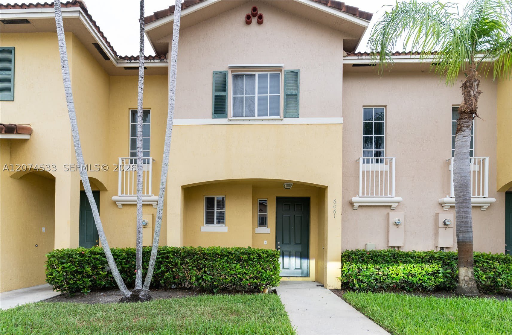 6061 Sw 19Th Ct – photo 1 of 104