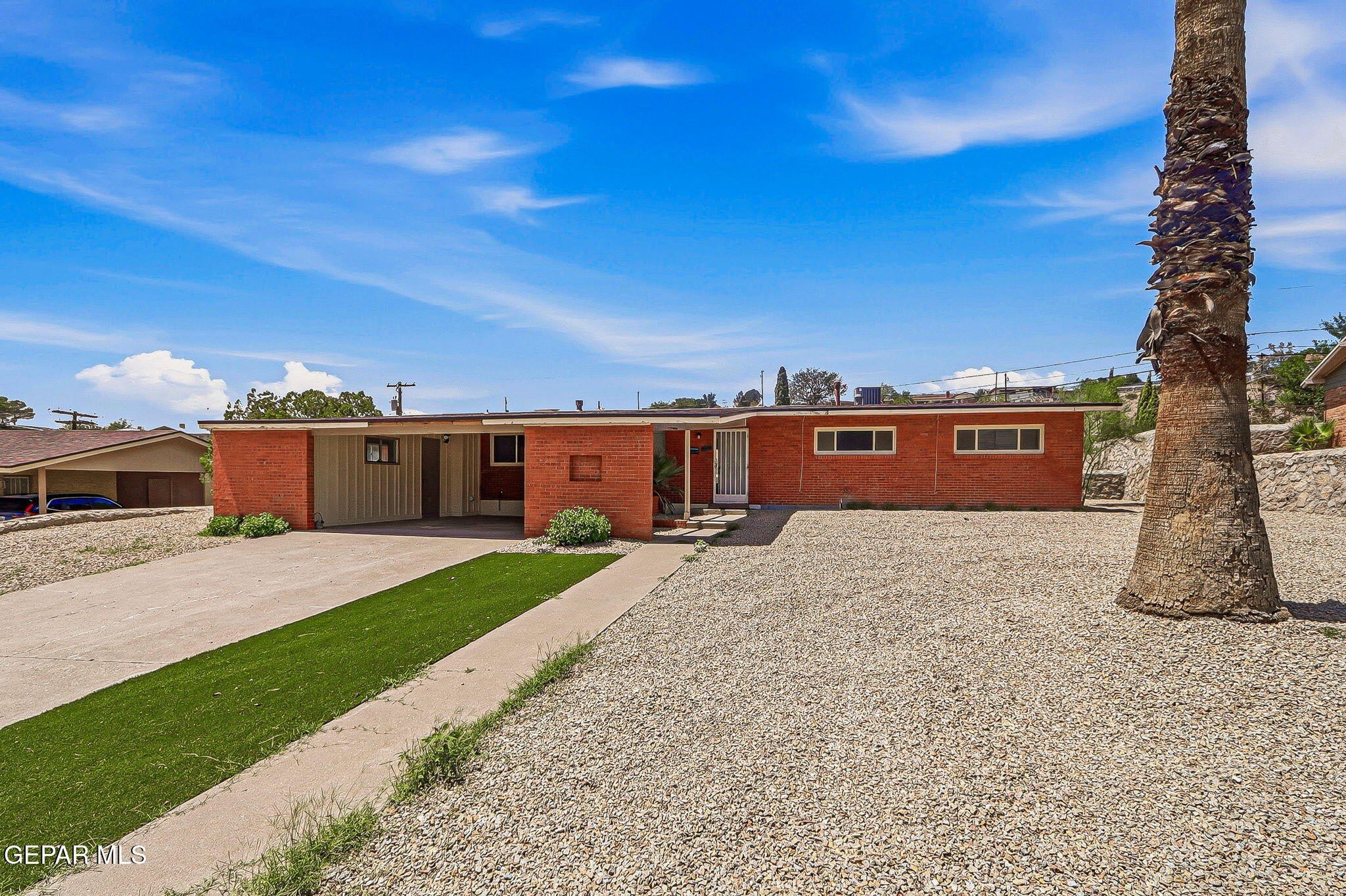 4233 HAMPSHIRE Lane – photo 1