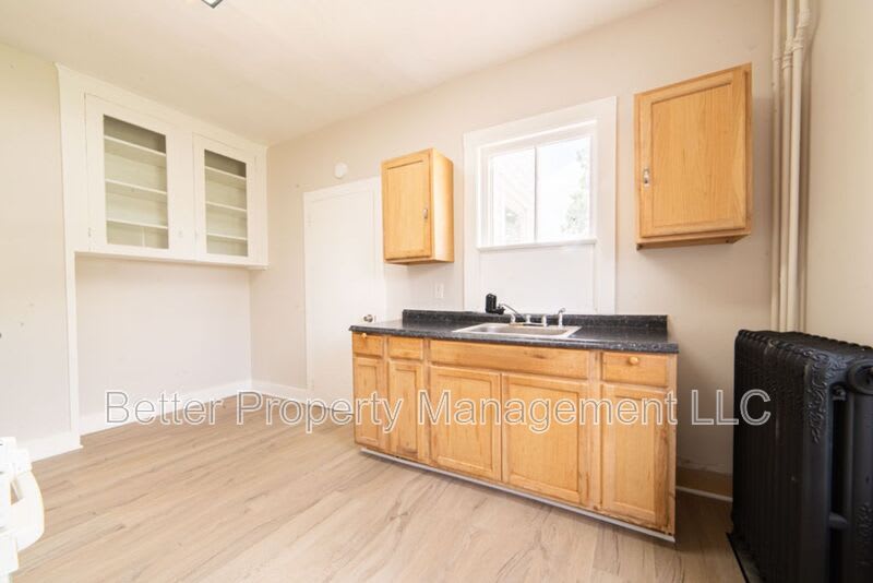414 416 W Park Ave – photo 1 of 19