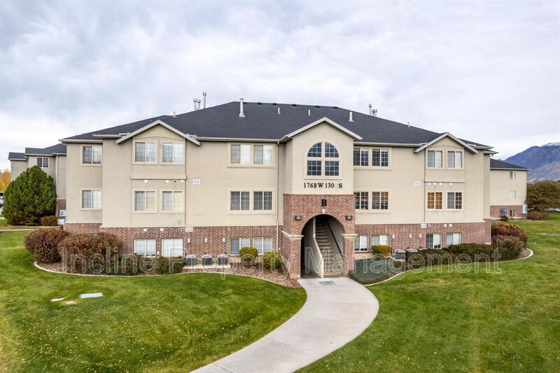 1768 W 1300 S – photo 1 of 24