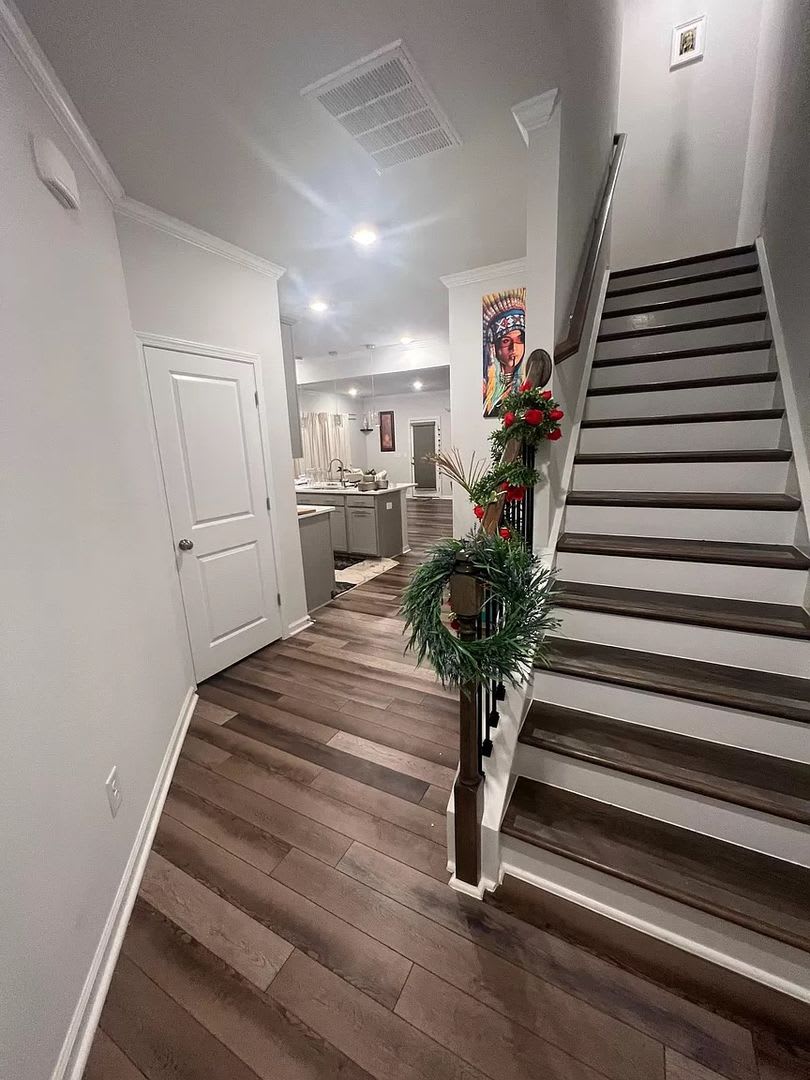 Room in 3 Bedroom Home at Mezzo Ln – photo 1