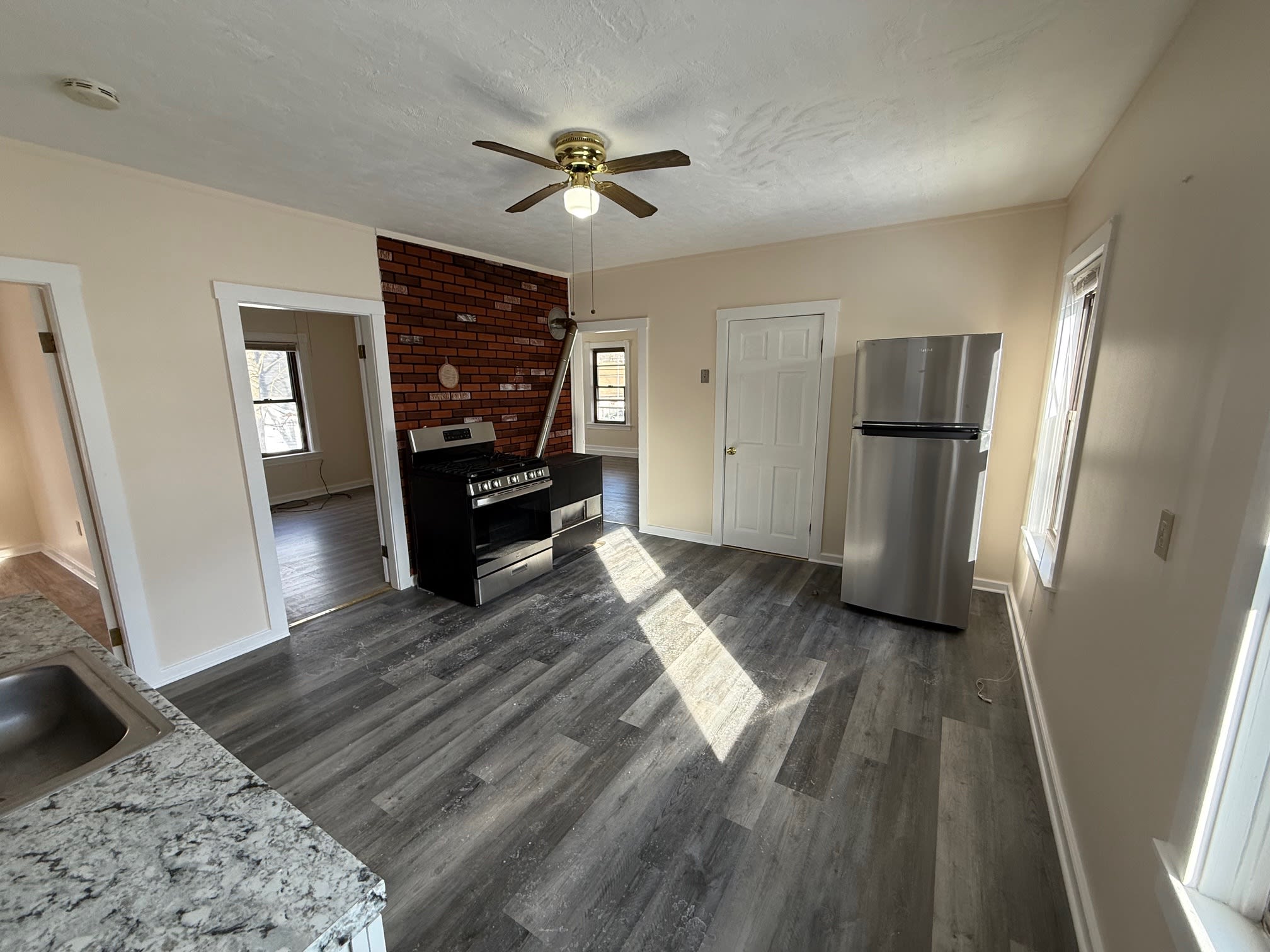 28 Harris Street – photo 1 of 11