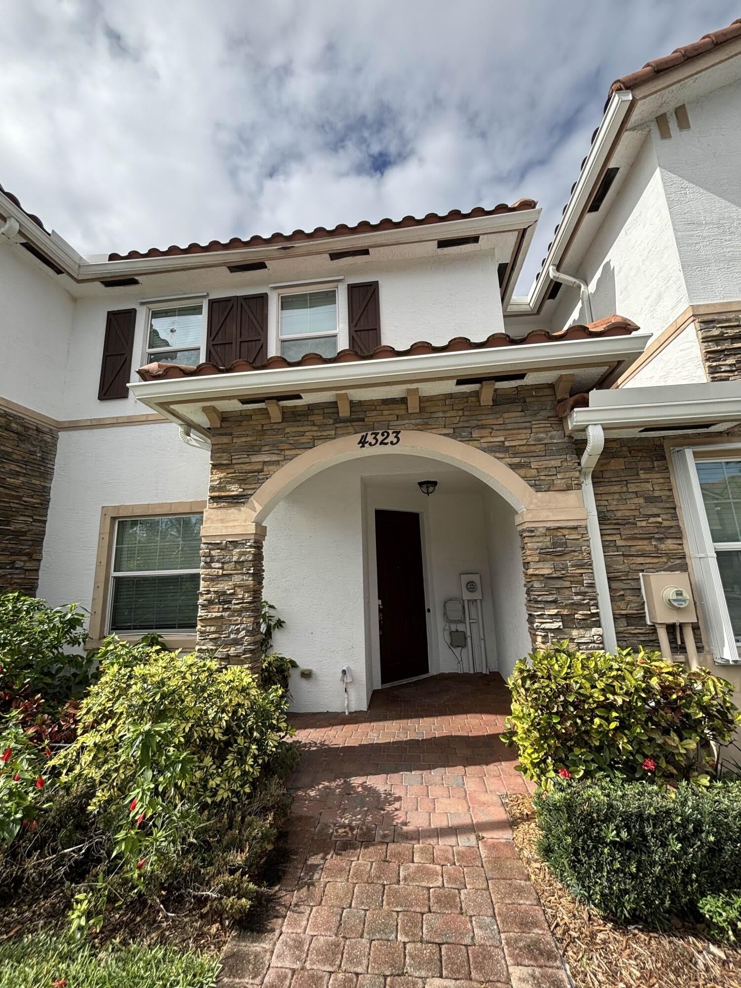 4323 Braxton Avenue – photo 1
