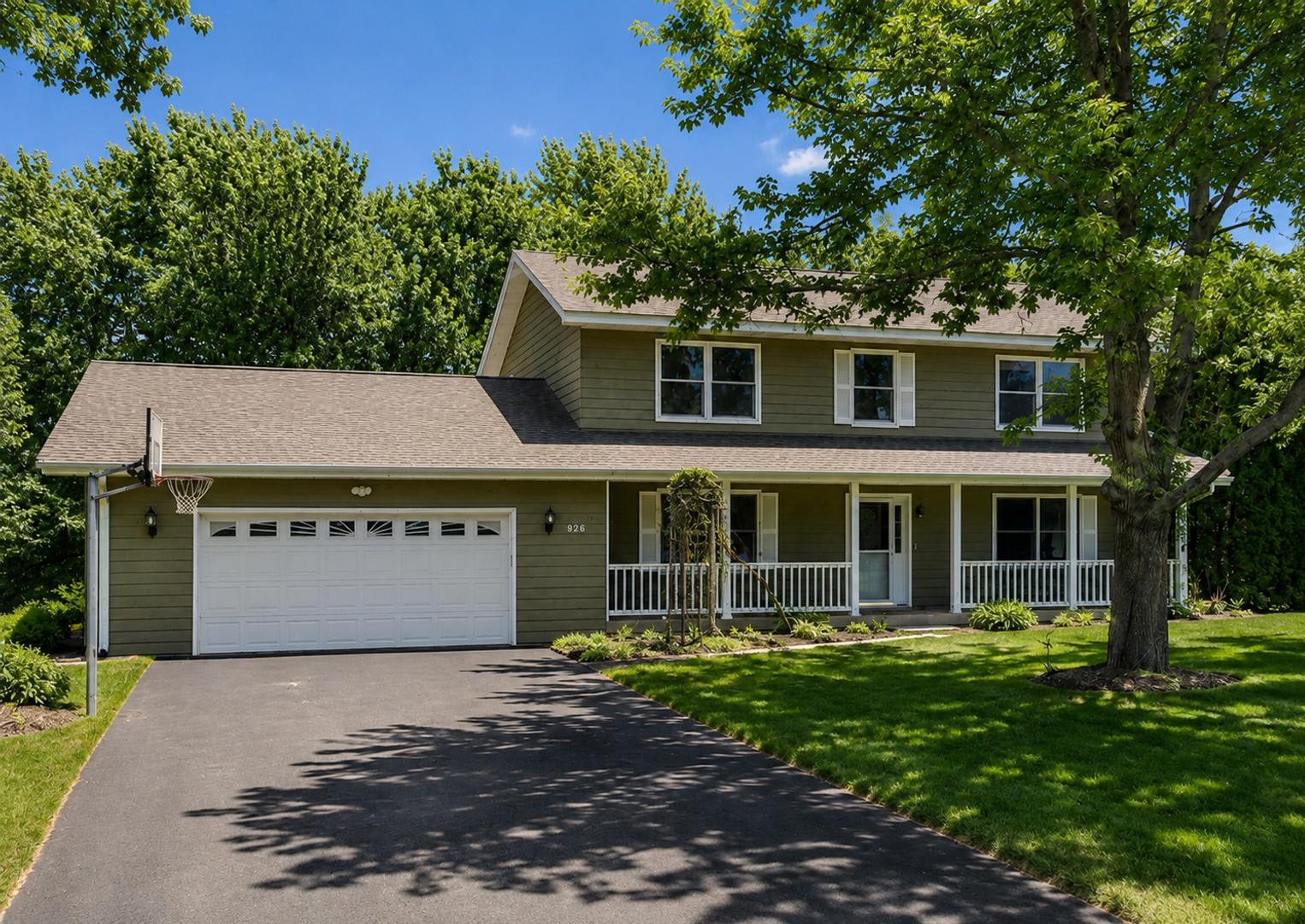 Lovely 4BR 4BA Home in the Best Neighborhood in Sartell! – photo 1 of 30