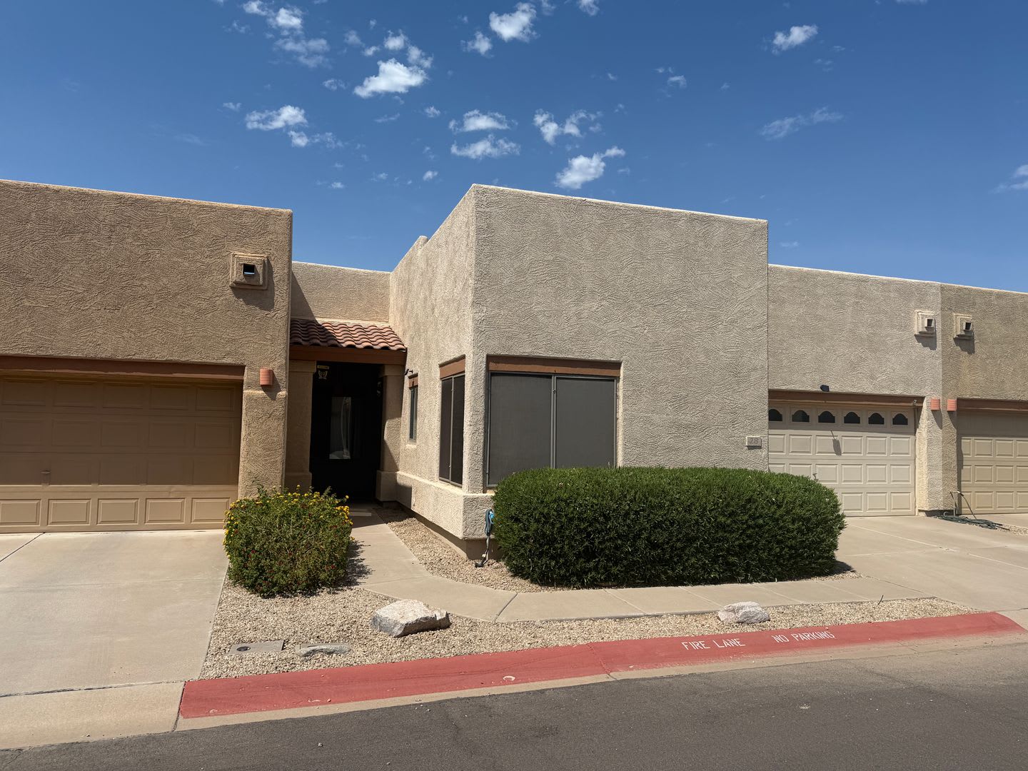 Spacious Updated 2 Bed 2 Bath Condo With Attached 2 Car Garage In Mesa – photo 1