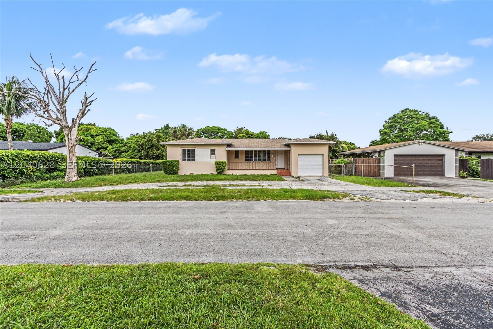 13020 NW 1st Ave – photo 1 of 39