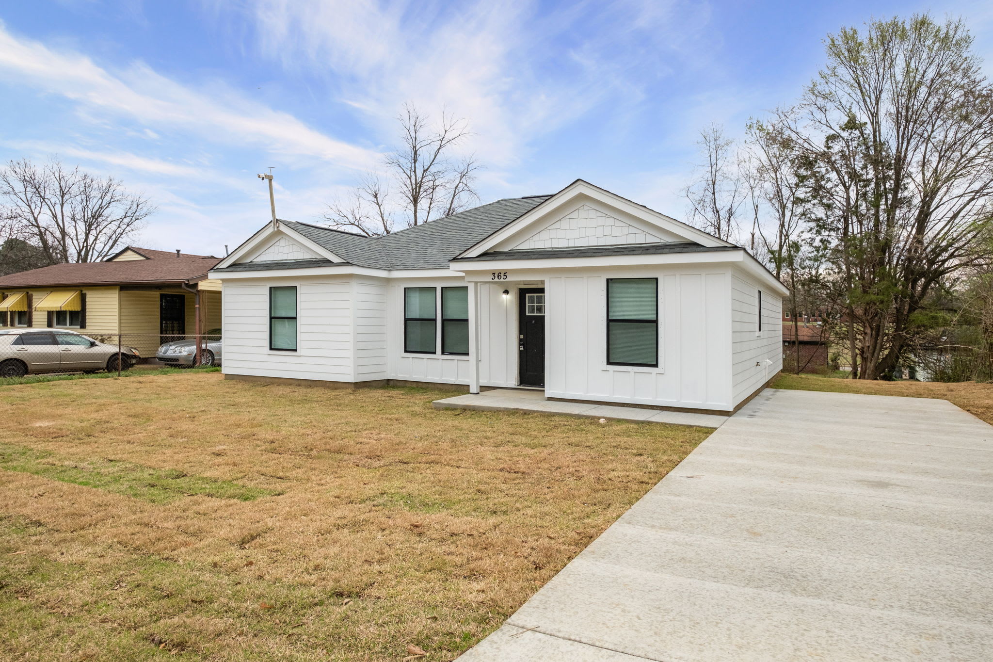 365 Washburn Dr – photo 1