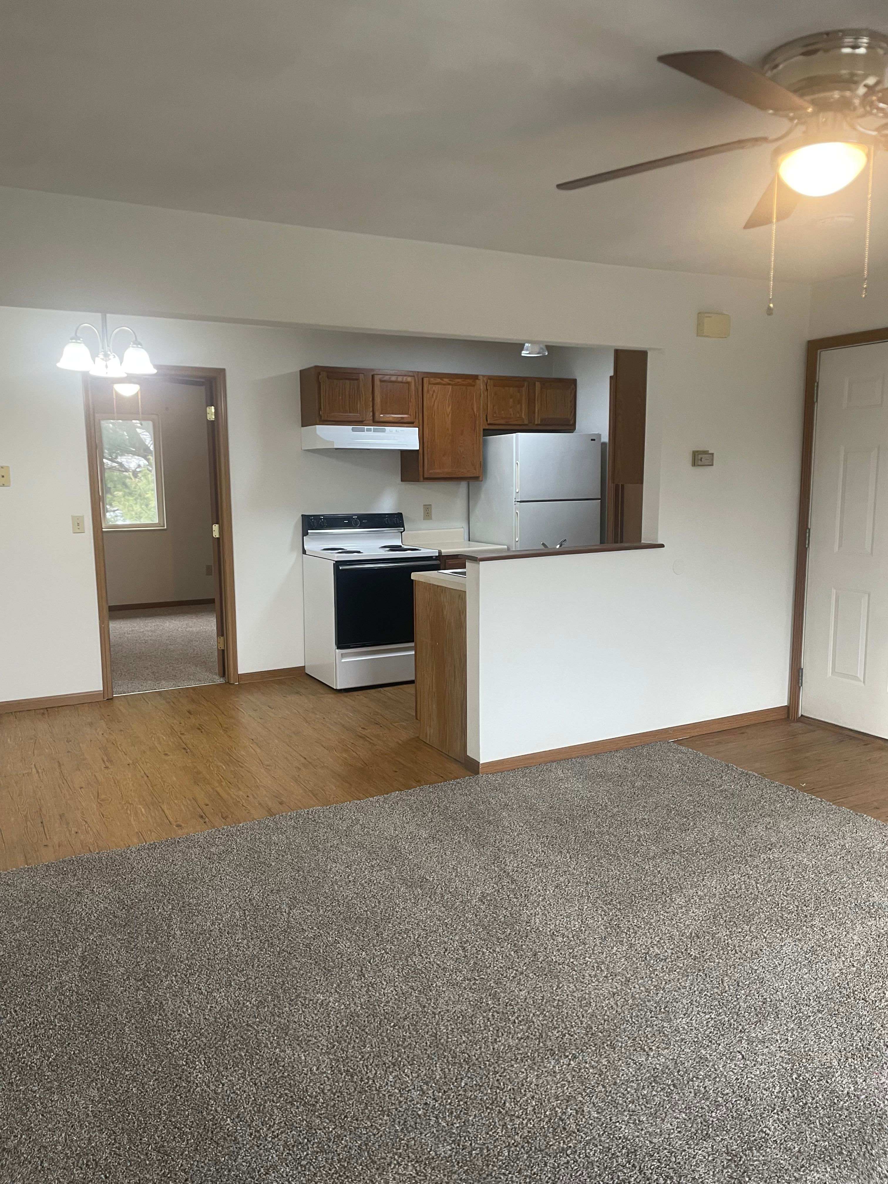 2612 Eastview Drive – photo 1 of 5