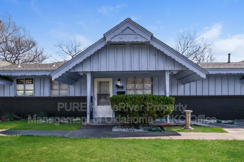 3906 South Hudson Avenue – photo 1