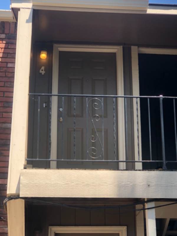 1035 South Kansas Avenue – photo 1