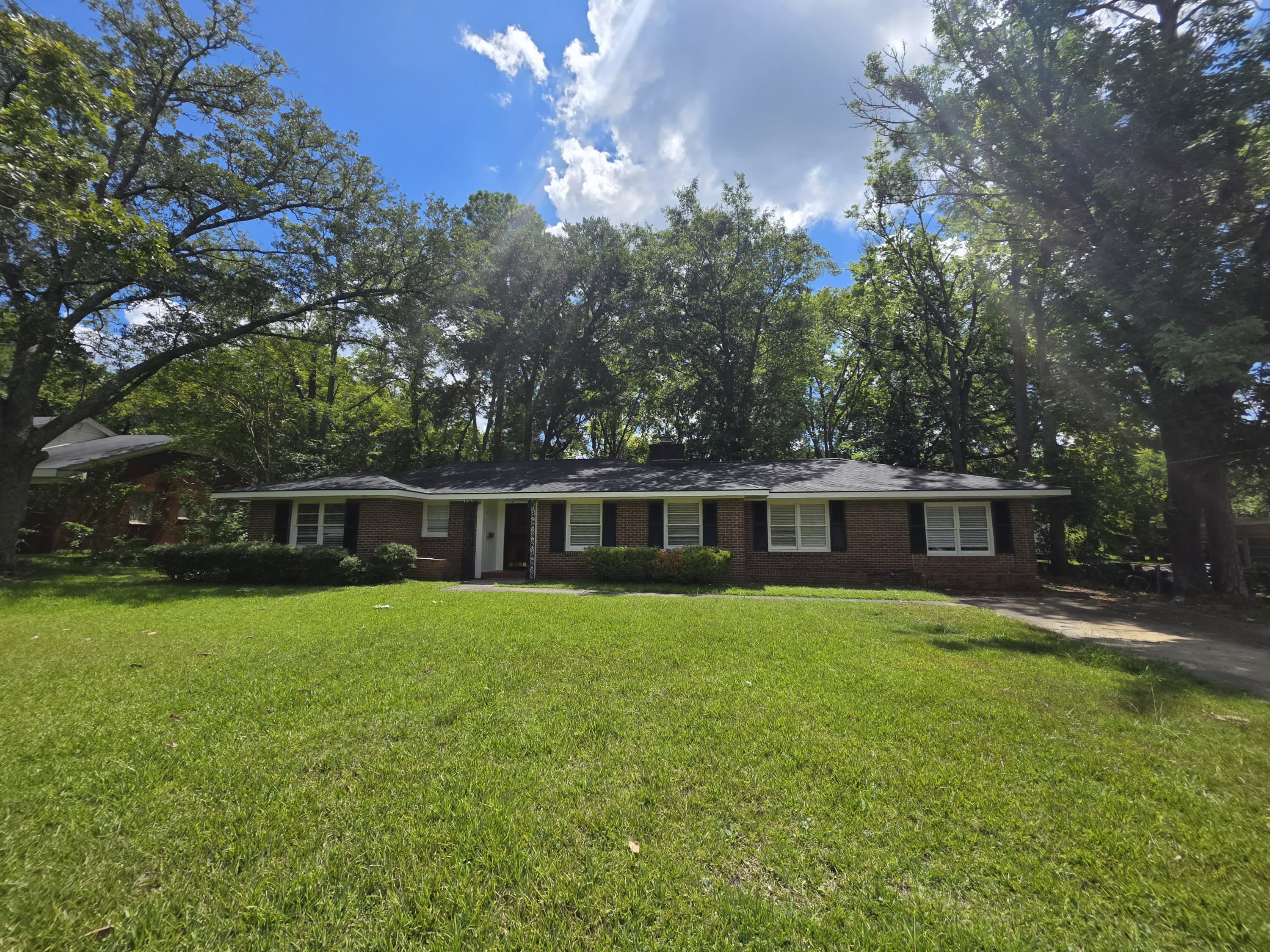 2663 Ashlawn Drive – photo 1