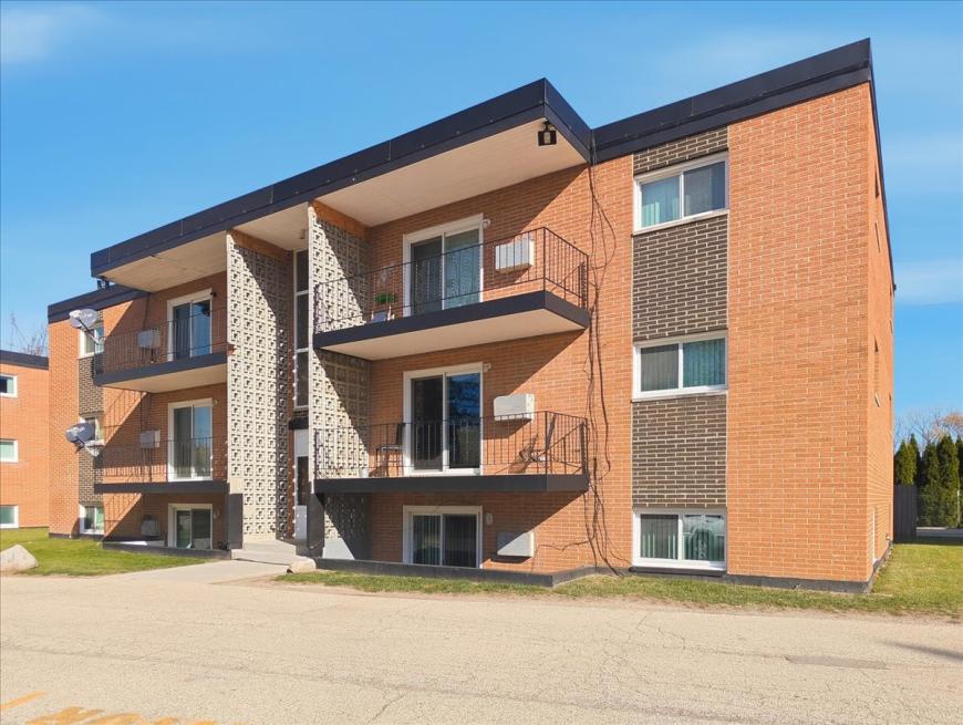100 Marlene Ct. – photo 1 of 10