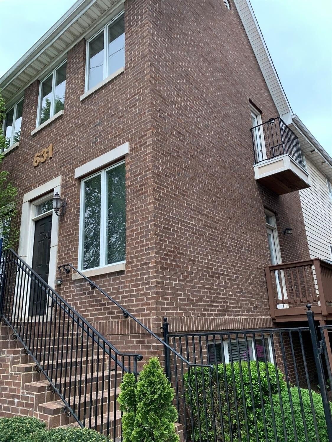 631 W Main Street – photo 1