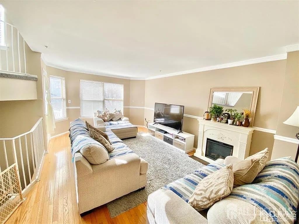 790 Harbortown Boulevard – photo 1 of 21