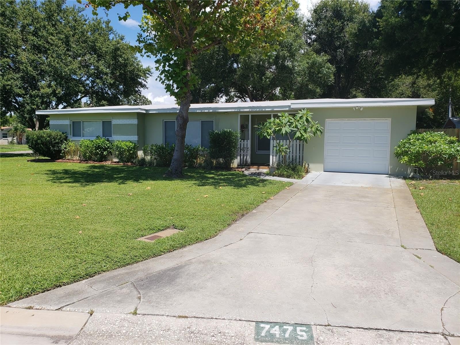 7475 19TH Avenue N – photo 1
