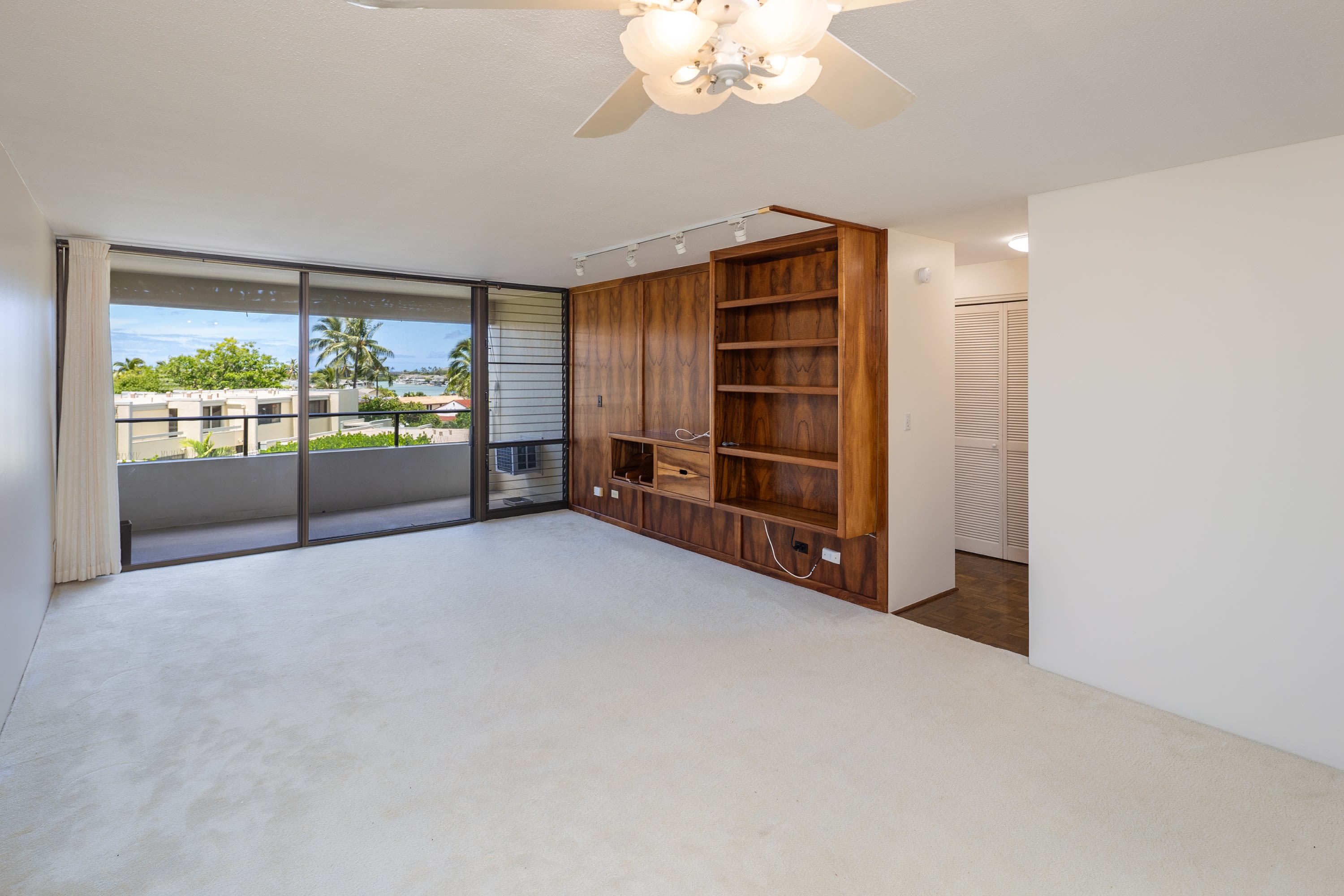 6770 Hawaii Kai Dr 203 – photo 1 of 24