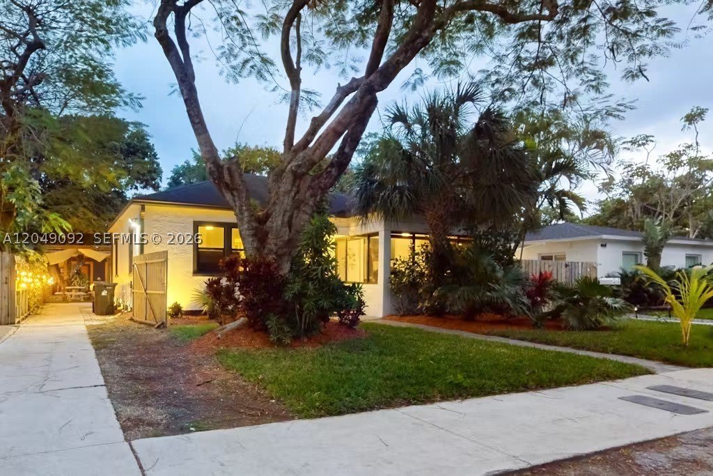 416 SE 19th St – photo 1