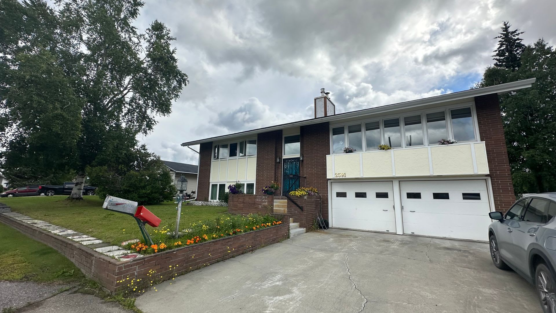 2Bed/1Ba/1Car Amazing Apartment on Riverview Dr., All Util. Includ., sorry no pets. – photo 1 of 19