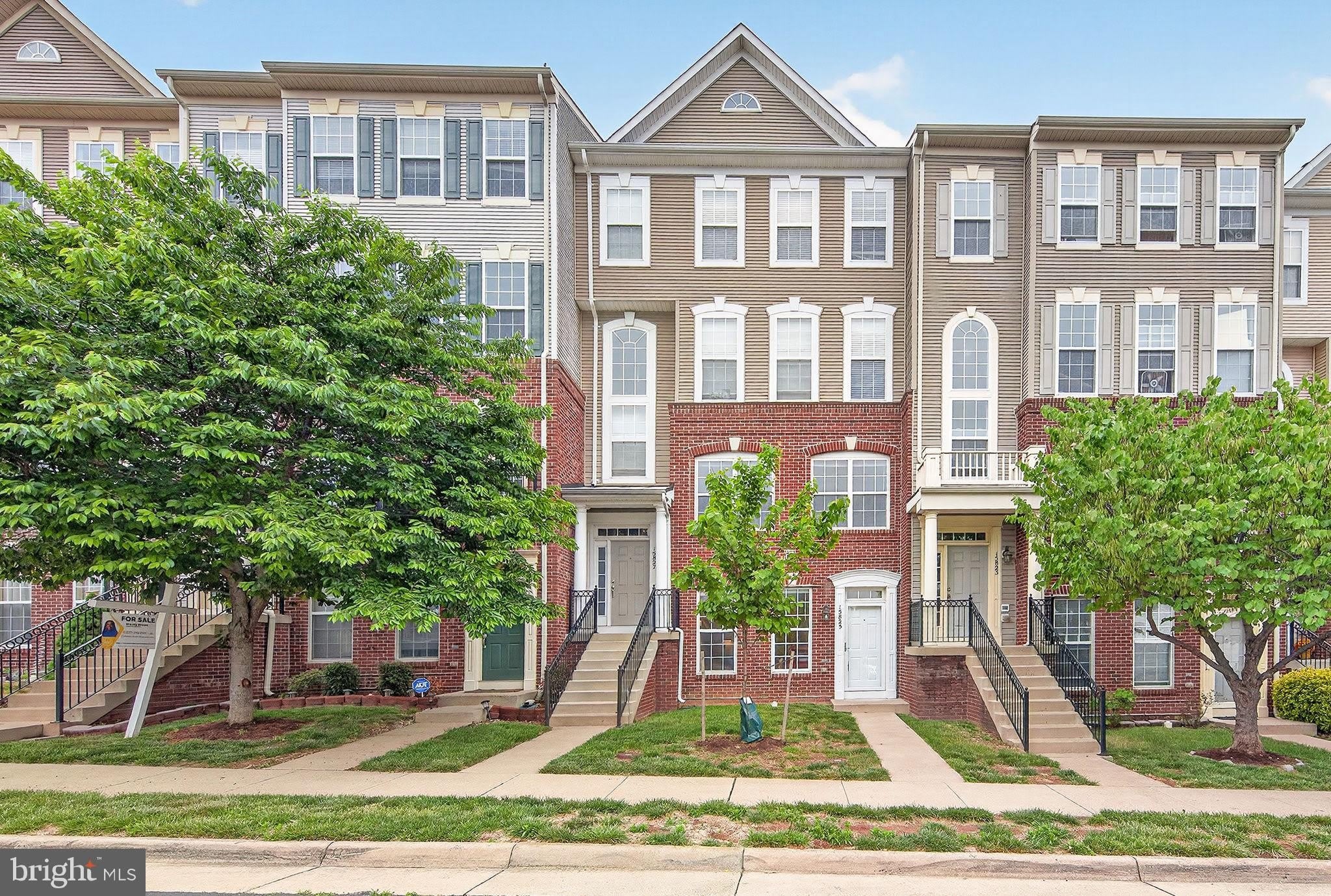 15825 JOHN DISKIN Circle – photo 1