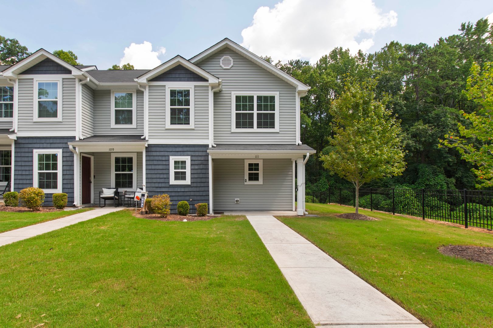 3BR Cul-de-Sac Townhome in Franklinton! – photo 1 of 36