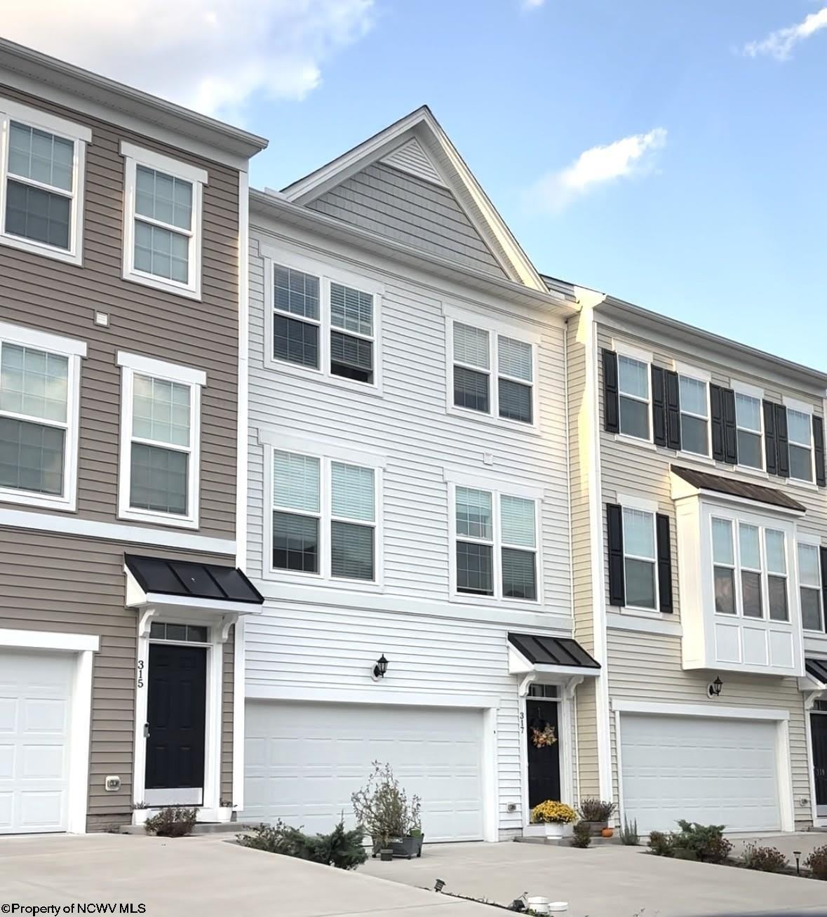 317 Bay Street – photo 1 of 16