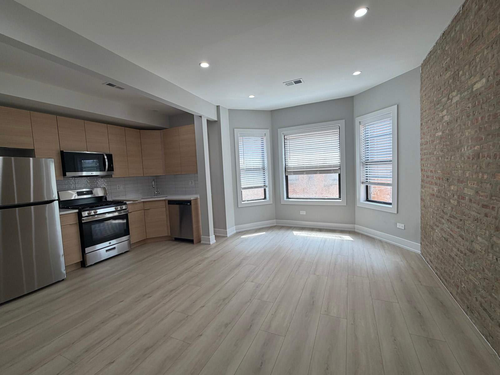 5123 South University Avenue – photo 1