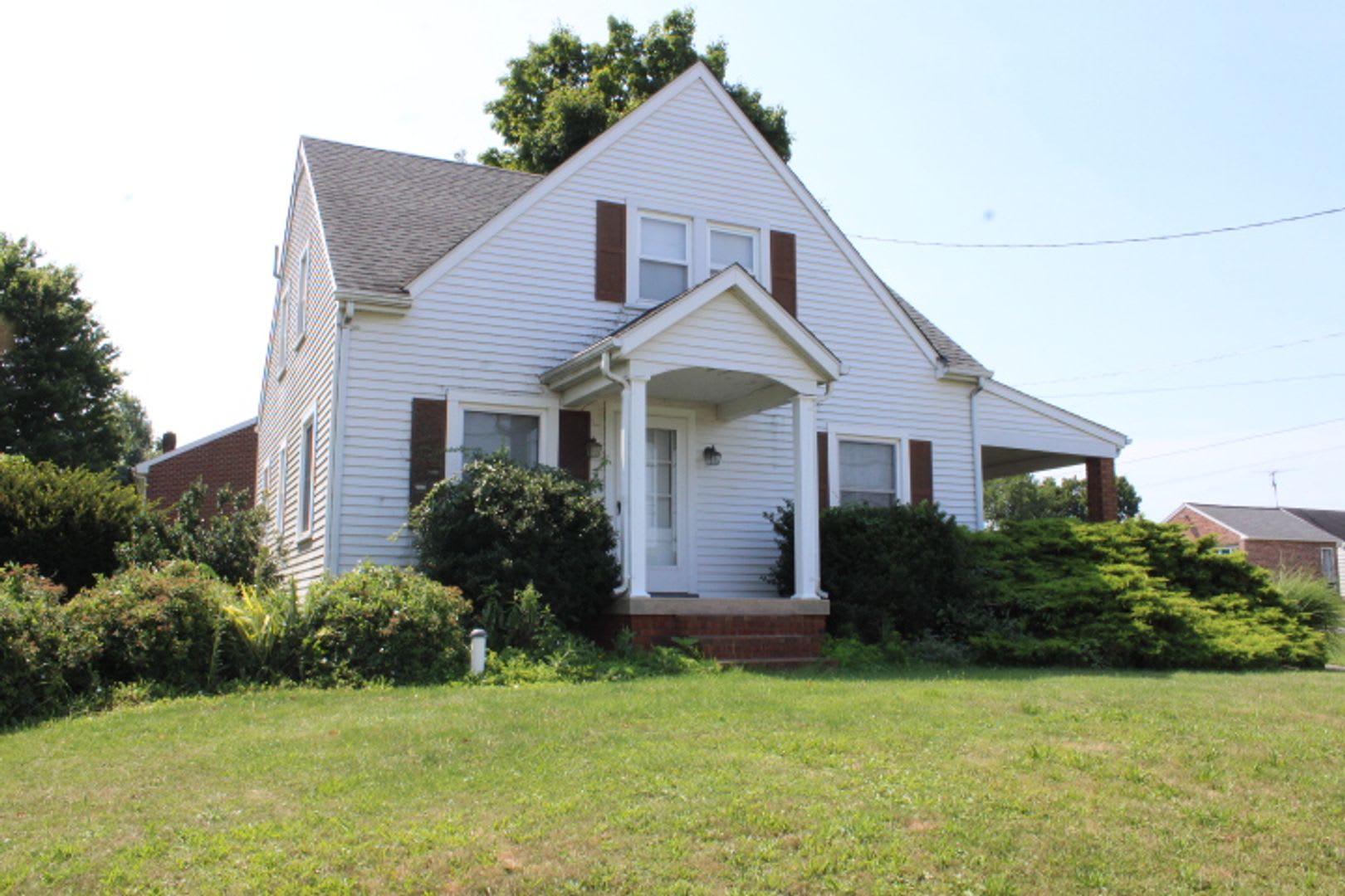 Single Family Home in Loganville/York Area – photo 1 of 12