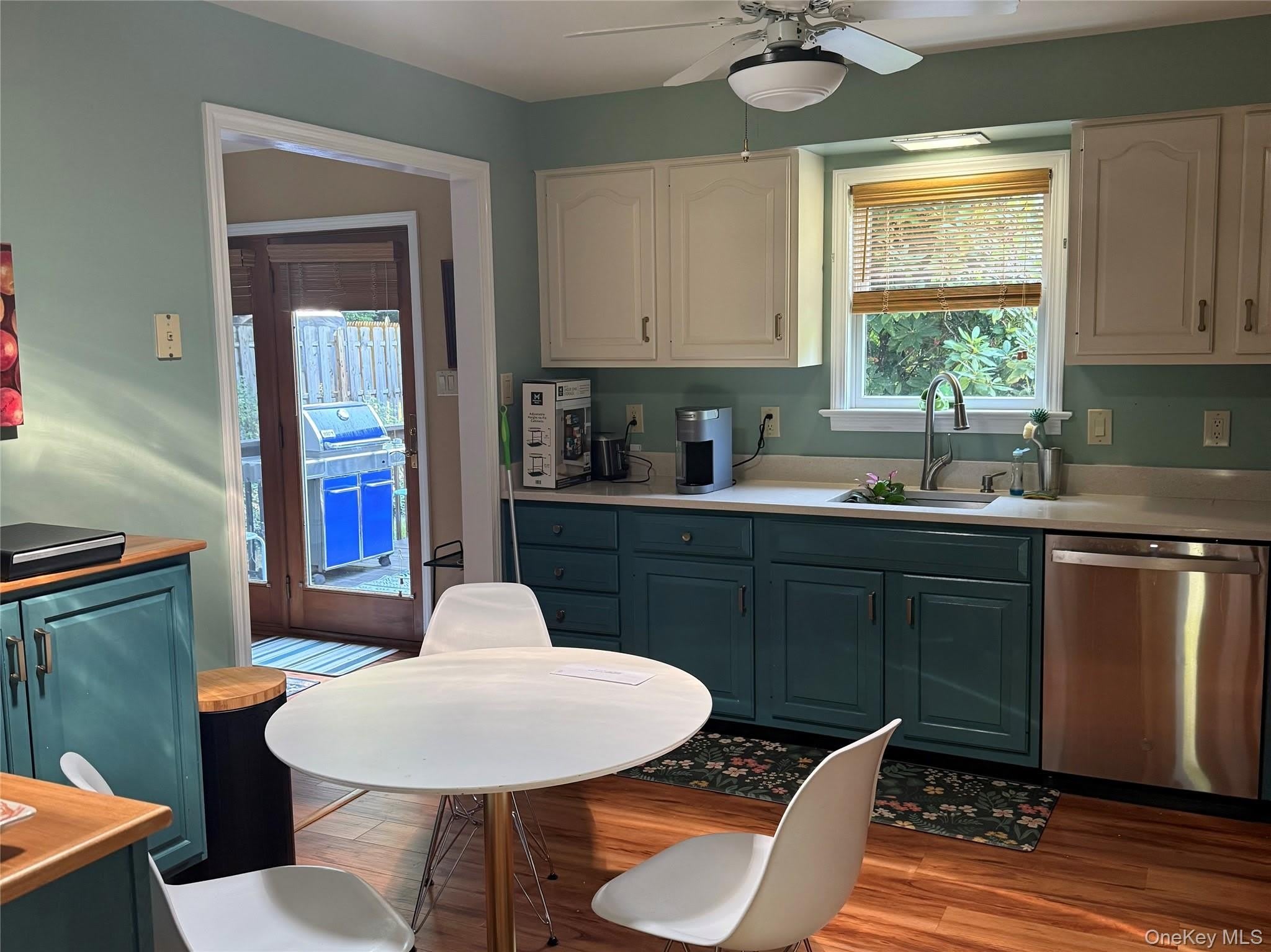 40 Simmons Lane – photo 1 of 22