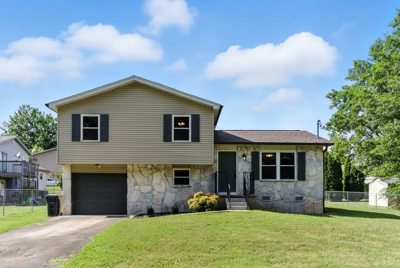 3907 Vienna Drive – photo 1