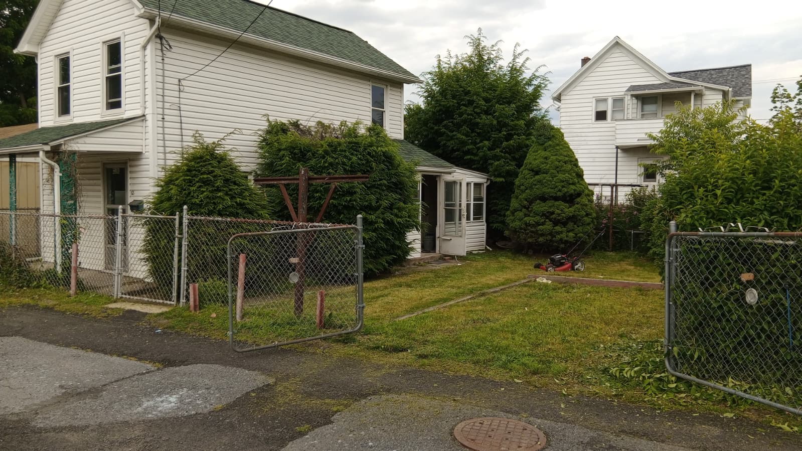 126 Mccawley Ct – photo 1 of 10