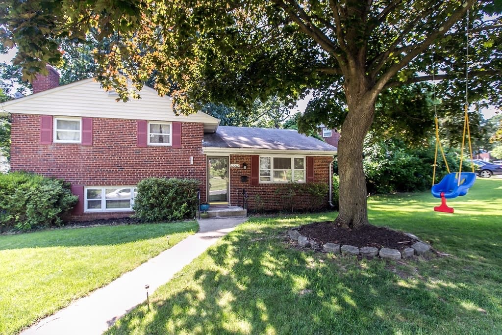 Spacious 3 Br 2 Ba Split Level In Ideally Located Close In Rockville – photo 1